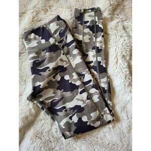 Lululemon Camouflage print workout yoga gym leggings size 8